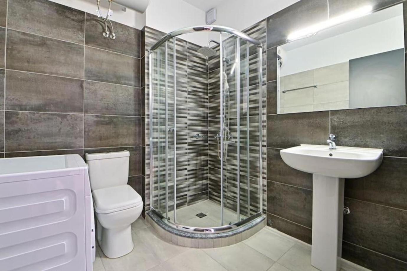 Cozy Apartment Located On Piraeus Port Area- Экстерьер фото